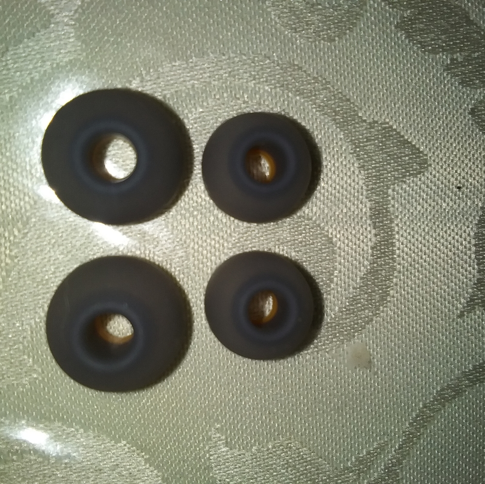 Earbuds Ear Piece - Picture 3 of 4